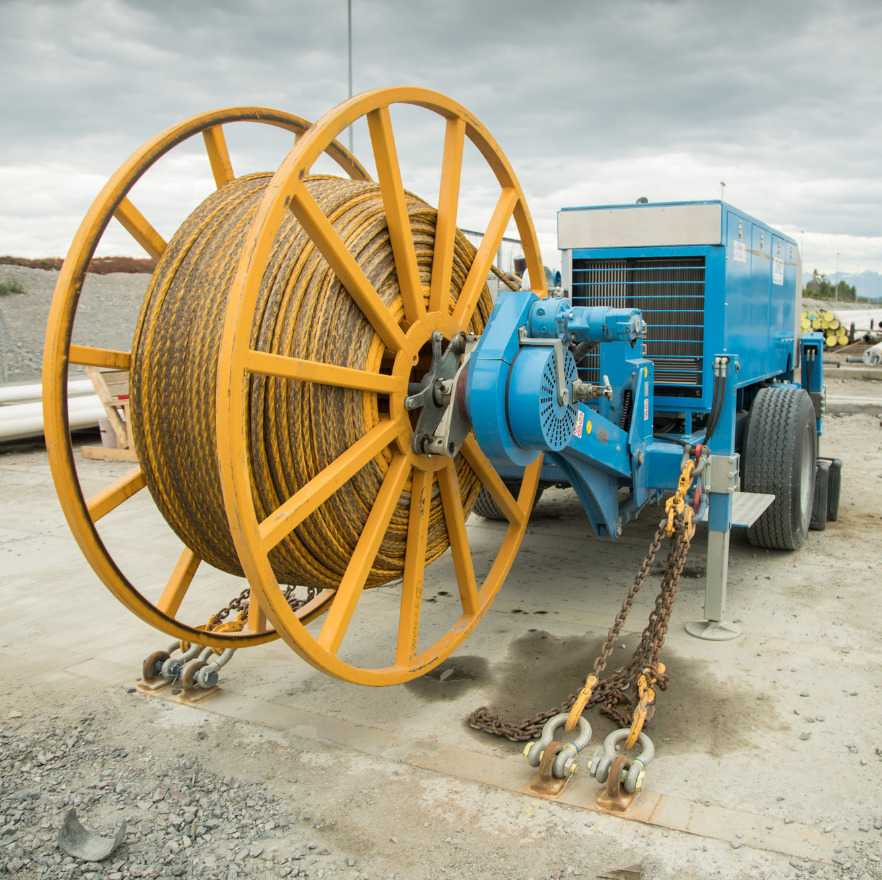 MAGNI winch anchored and with external rope reel